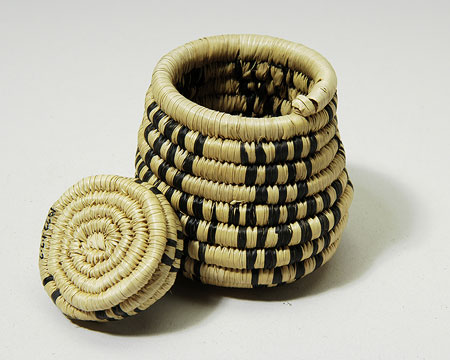 Lidded basket