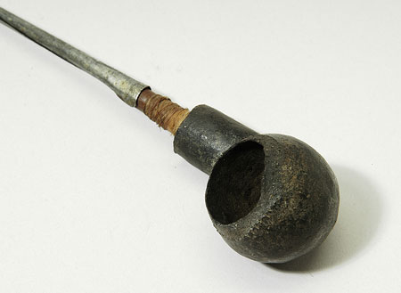 Lango tobacco pipe