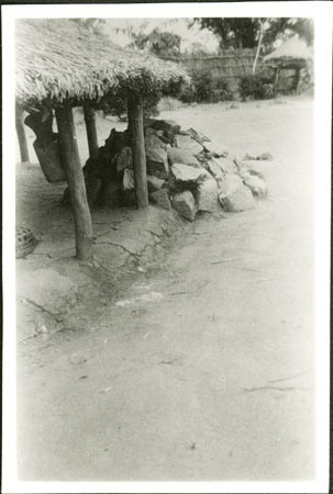 Zande grave mound