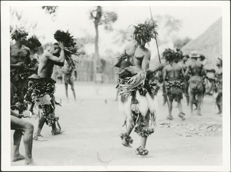 Zande abinza (witchdoctors) dancing