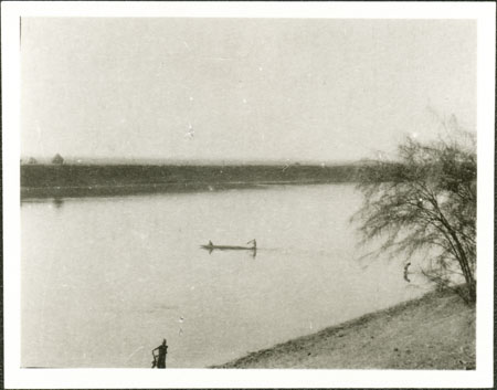 Nuer canoe on Sobat River