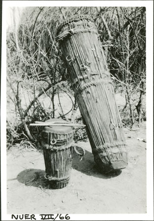 Nuer drums
