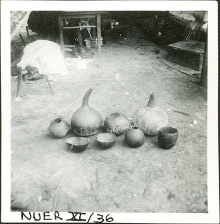 Nuer gourd vessels