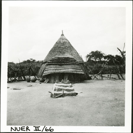 A Nuer hut