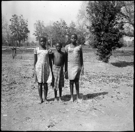 Three girls in Mandari