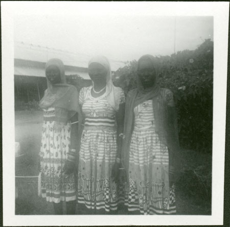 Portrait of a Mandari women