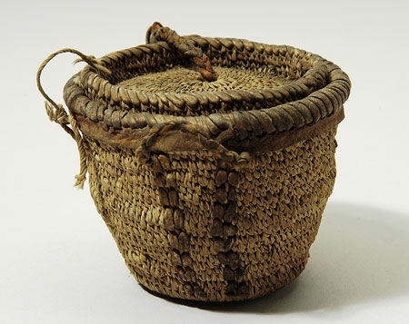 Lidded basket