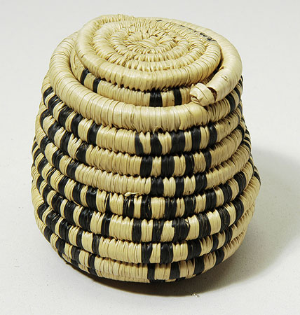 Lidded basket