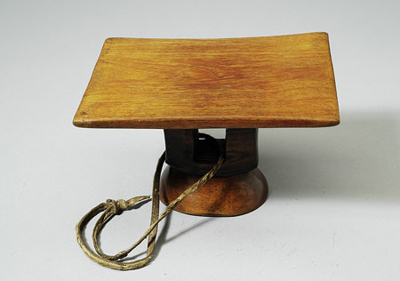 Acholi stool