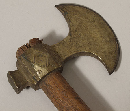 Acholi axe