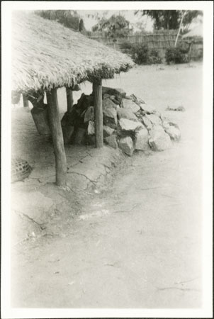 Zande grave mound