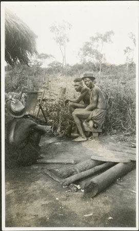 Men with Zande xylophone and gong