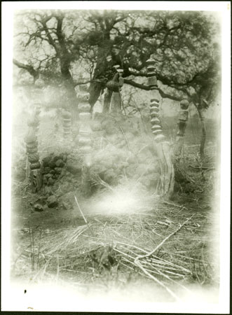 Bongo grave with carvings