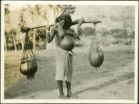 Ingessana water carrying