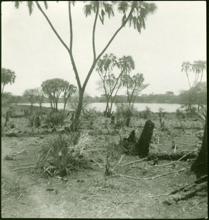 Mandari dry season lagoon