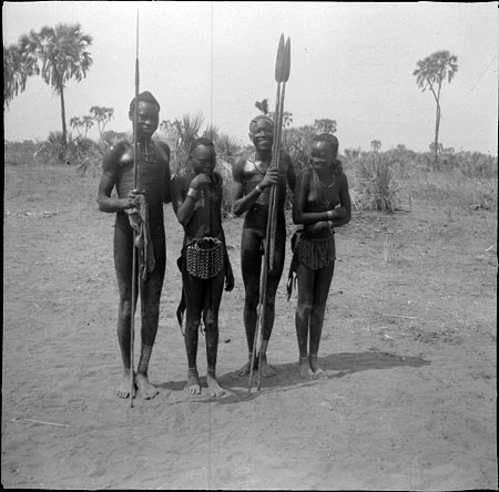 Portrait of Mandari youth and girls