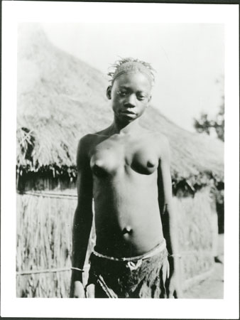 Portrait of a Zande girl