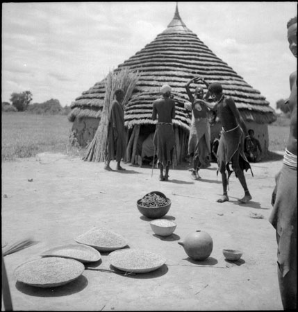 Rek Dinka women's dance