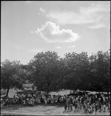 Crowds on riverbank