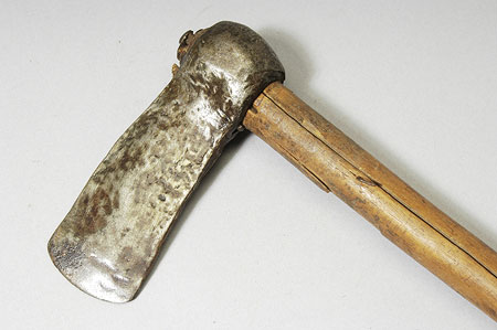 Acholi axe