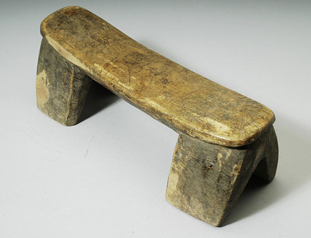 Dinka Tuich headrest