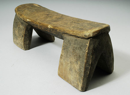 Dinka Tuich headrest