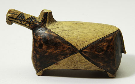 Dinka Tuich tobacco box