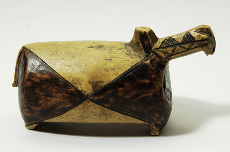 Dinka Tuich tobacco box