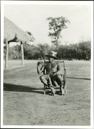 Portrait of a Zande man