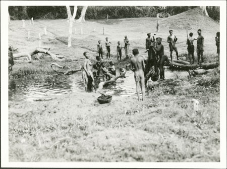 Zande circumcision initiates washing